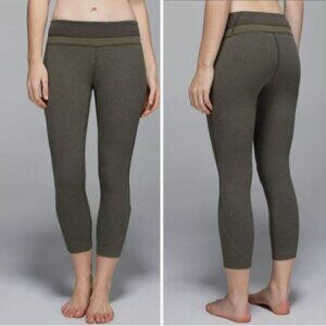 Lululemon Refine Crop Wee Stripe Heathered Fatigue Green Deep‎ Camo Size 8